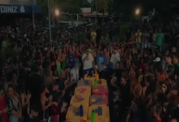 Grupo Menos É Mais - Tarde Demais  Mágica  Oh! Chuva (Ao Vivo)