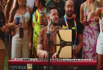 Grupo Menos é Mais - Coração Partido (Clipe Oficial)